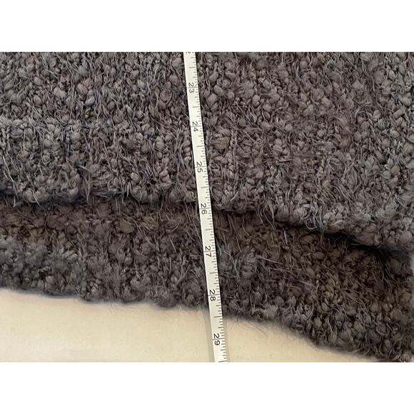 Davi & Dani Gray, White Fuzzy, Chunky Knit Boxy Oversized Sweater, 2XL - Picture 13 of 13